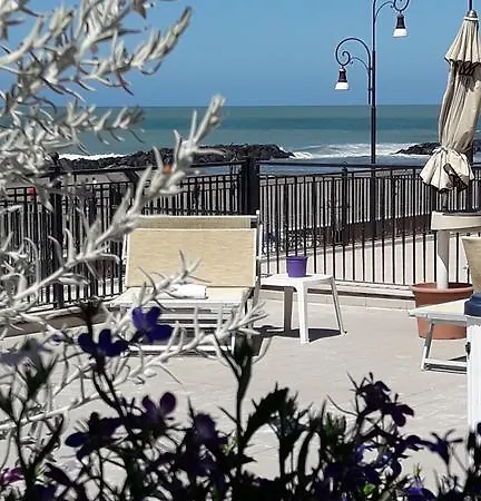 Del Mare Airport 3*