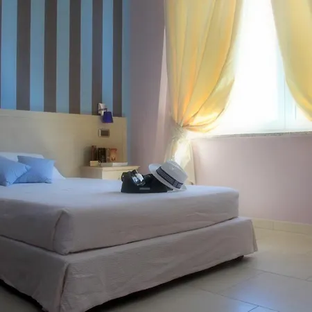 Del Mare Airport 3* 菲乌米奇诺